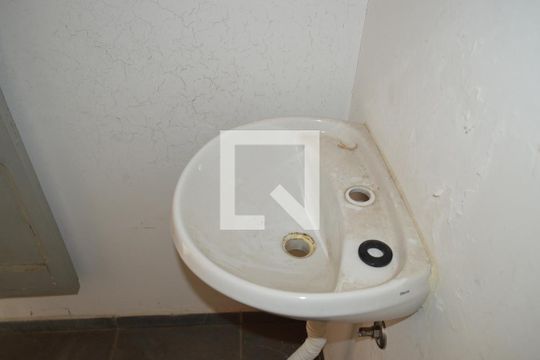 Banheiro da Edícula de casa à venda com 3 quartos, 183m² em Vila Clementino, São Paulo