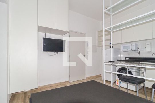 Quarto de kitnet/studio para alugar com 1 quarto, 40m² em Brás, São Paulo