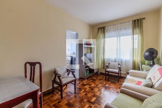 Sala de apartamento à venda com 1 quarto, 42m² em Azenha, Porto Alegre