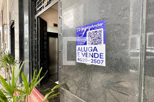 Plaquinha instalada de apartamento à venda com 1 quarto, 76m² em Centro, Rio de Janeiro