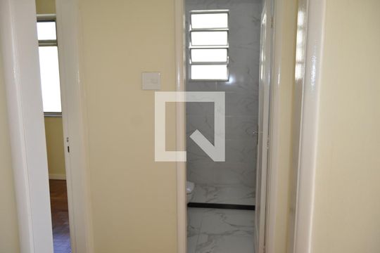 Corredor de apartamento para alugar com 3 quartos, 62m² em Méier, Rio de Janeiro