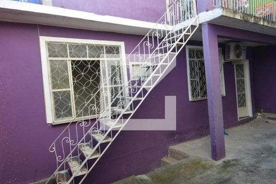 Fachada de casa para alugar com 2 quartos, 70m² em Bento Ribeiro, Rio de Janeiro