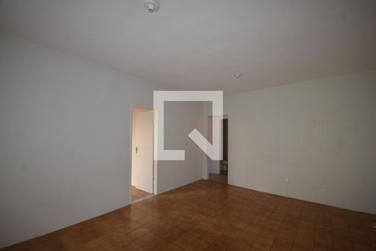 Sala de casa para alugar com 2 quartos, 70m² em Bento Ribeiro, Rio de Janeiro