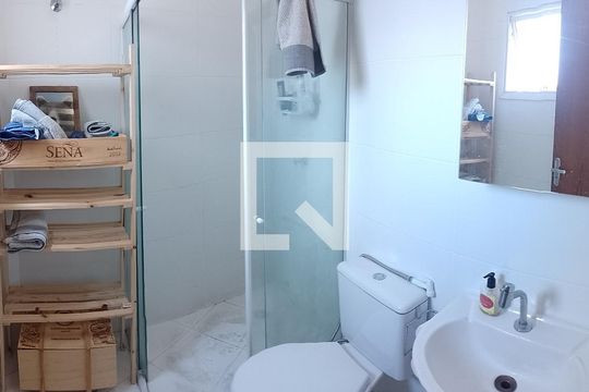 Banheiro de apartamento à venda com 2 quartos, 42m² em Vila Claudio, Santo André