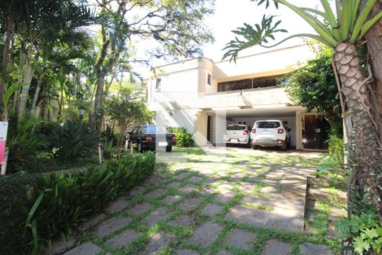 Garagem de casa à venda com 3 quartos, 653m² em Jardim Sao Bento, São Paulo