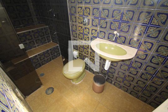 Edícula - Banheiro de casa à venda com 3 quartos, 653m² em Jardim Sao Bento, São Paulo