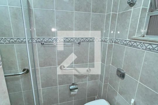 Banheiro de apartamento para alugar com 1 quarto, 57m² em Cachambi, Rio de Janeiro