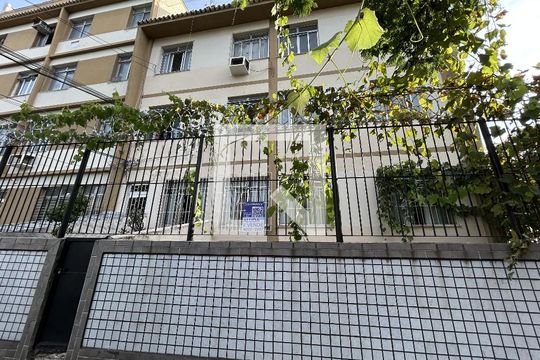 Fachada e Placa CGRI-81 de apartamento para alugar com 1 quarto, 57m² em Cachambi, Rio de Janeiro