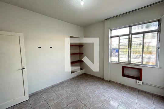 Quarto de apartamento à venda com 1 quarto, 57m² em Cachambi, Rio de Janeiro