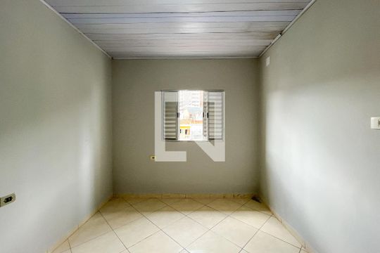 Quarto de casa para alugar com 1 quarto, 35m² em Vila Cruz das Almas, São Paulo