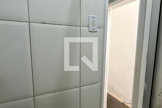 Banheiro de casa para alugar com 1 quarto, 35m² em Vila Cruz das Almas, São Paulo