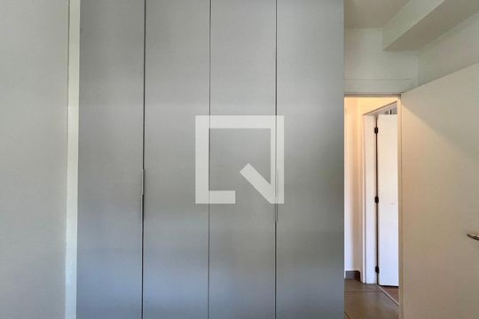 Quarto de apartamento à venda com 2 quartos, 73m² em Cerqueira César, São Paulo