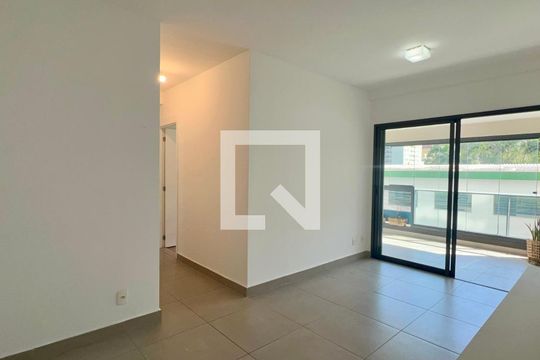 Sala de apartamento à venda com 2 quartos, 73m² em Cerqueira César, São Paulo