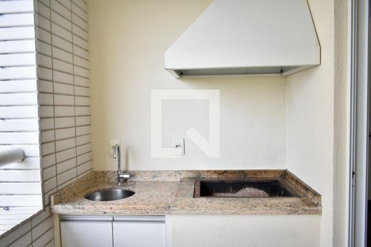 Sacada de apartamento à venda com 2 quartos, 55m² em Mirandópolis, São Paulo