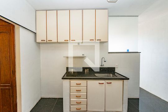 Cozinha de apartamento à venda com 3 quartos, 250m² em Santa Lúcia, Belo Horizonte