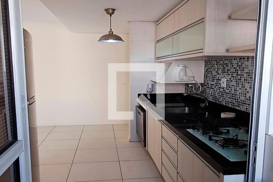 Cozinha de apartamento para alugar com 2 quartos, 71m² em Bom Abrigo, Florianópolis