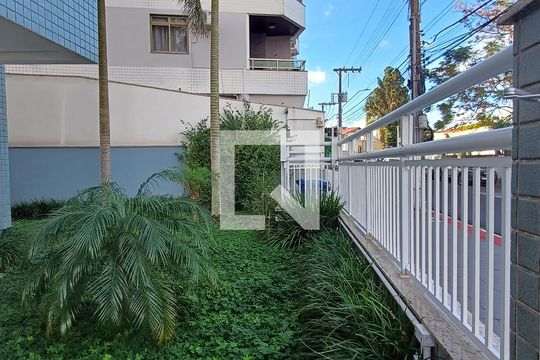 Jardim de apartamento para alugar com 2 quartos, 71m² em Bom Abrigo, Florianópolis