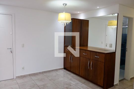 Sala de apartamento para alugar com 3 quartos, 80m² em Centro, Osasco