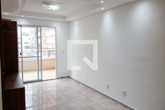 Sala de apartamento para alugar com 3 quartos, 80m² em Centro, Osasco