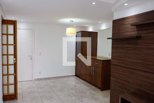 Sala de apartamento para alugar com 3 quartos, 80m² em Centro, Osasco