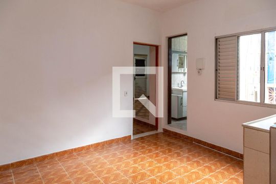 Casa para alugar com 1 quarto, 40m² em Vila Maricy, Guarulhos