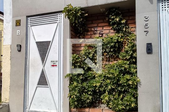 Fachada de casa para alugar com 1 quarto, 38m² em Sacomã, São Paulo
