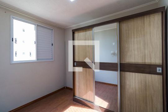 Quarto 1 de apartamento para alugar com 2 quartos, 43m² em Vila Pirajussara, São Paulo