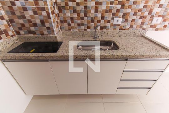 Cozinha de kitnet/studio para alugar com 1 quarto, 27m² em Vila Prudente, São Paulo