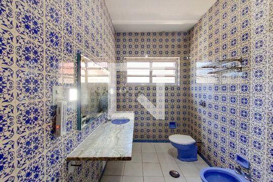 Banheiro 2 de casa à venda com 3 quartos, 225m² em Bosque da Saúde, São Paulo