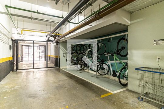 Bicicletário de kitnet/studio à venda com 1 quarto, 31m² em Santa Ifigênia, São Paulo