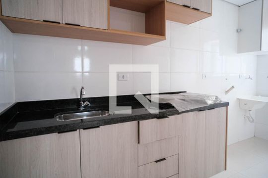 Cozinha de apartamento à venda com 2 quartos, 44m² em Cidade Patriarca, São Paulo