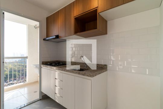 Cozinha de apartamento para alugar com 2 quartos, 40m² em Boaçava, São Paulo
