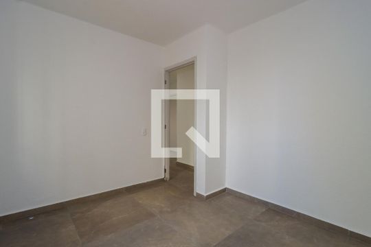 Quarto de apartamento à venda com 1 quarto, 39m² em Jardim Cláudia, São Paulo
