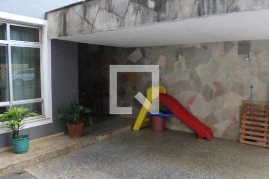 Garagem de casa à venda com 4 quartos, 240m² em Casa Verde, São Paulo