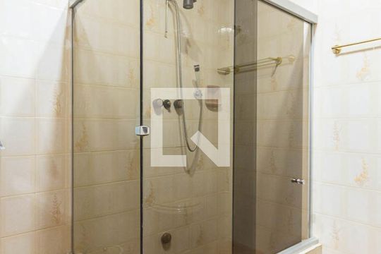 Banheiro Social de apartamento à venda com 3 quartos, 122m² em Tijuca, Rio de Janeiro