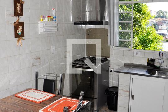Cozinha de casa à venda com 5 quartos, 200m² em Vila Bancaria Munhoz, São Paulo