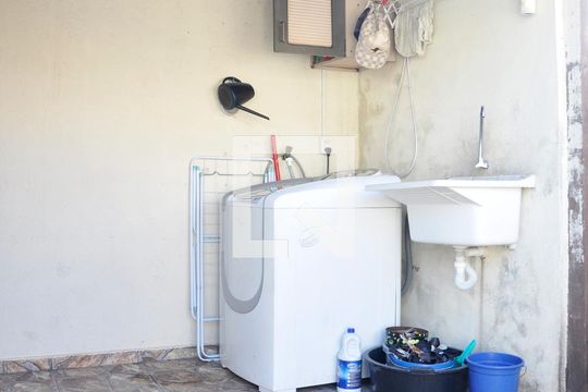 Área de Serviço de casa à venda com 5 quartos, 200m² em Vila Bancaria Munhoz, São Paulo