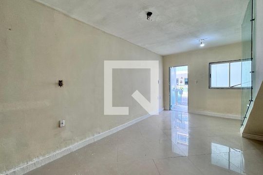 Sala de casa de condomínio à venda com 3 quartos, 132m² em Recreio dos Bandeirantes, Rio de Janeiro