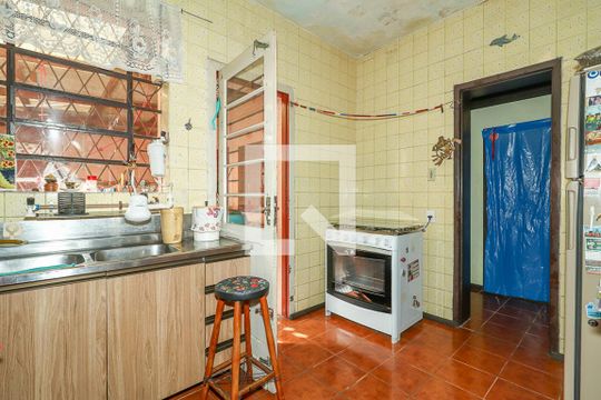 Cozinha de casa à venda com 5 quartos, 380m² em Petrópolis, Porto Alegre