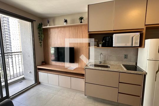 Sala/Cozinha de apartamento à venda com 1 quarto, 31m² em Campo Belo, São Paulo