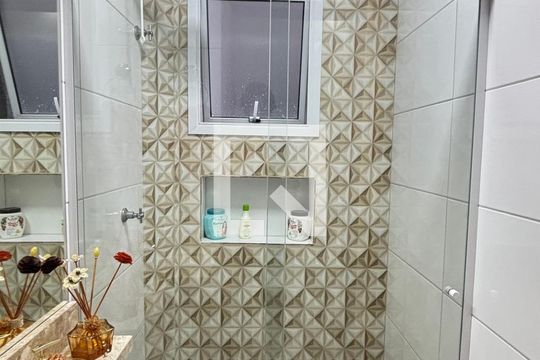 Banheiro de apartamento à venda com 2 quartos, 96m² em Parque Capuava, Santo André