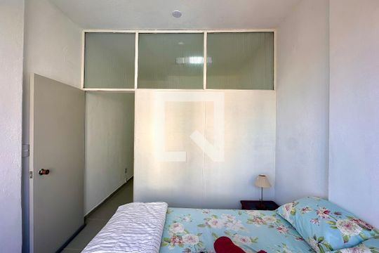 Sala/Quarto de apartamento para alugar com 1 quarto, 40m² em Centro, Rio de Janeiro