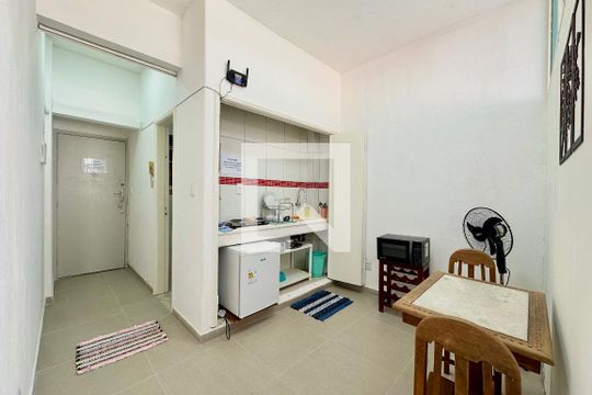 Sala/Quarto de apartamento para alugar com 1 quarto, 40m² em Centro, Rio de Janeiro
