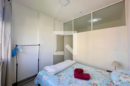 Sala/Quarto de apartamento para alugar com 1 quarto, 40m² em Centro, Rio de Janeiro
