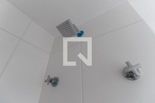 Banheiro de apartamento para alugar com 2 quartos, 33m² em Vila Progresso (zona Leste), São Paulo