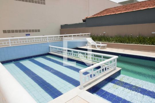 Área comum - Piscina de apartamento para alugar com 2 quartos, 55m² em Vila Suíça, Santo André