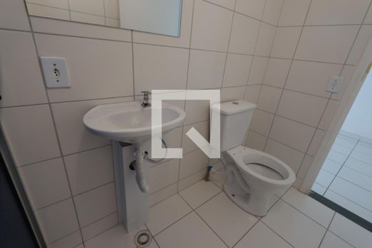 Banheiro de apartamento à venda com 2 quartos, 48m² em Jardim Vila Formosa, São Paulo