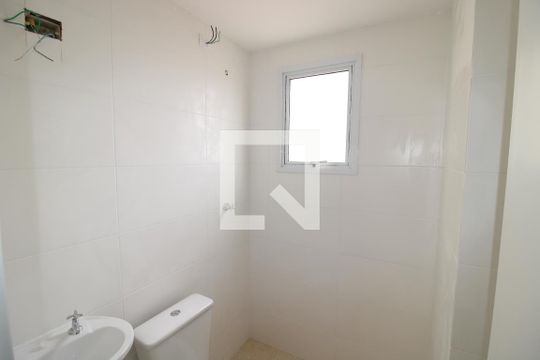 Banheiro de apartamento à venda com 2 quartos, 54m² em Vila Pita, São Paulo
