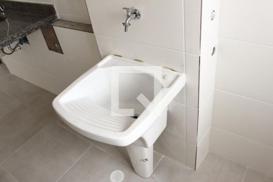 Sala/Cozinha de apartamento à venda com 2 quartos, 54m² em Vila Pita, São Paulo