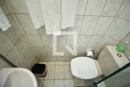 Banheiro de apartamento para alugar com 2 quartos, 77m² em Centro, Salvador